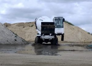 連買2臺LZ3500自上料攪拌車，魯樽是怎樣俘獲芳心的？