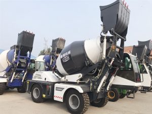 自上料攪拌車：一天產(chǎn)能幾百方，這就是中國(guó)速度